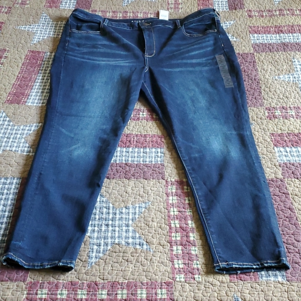 NWT American Eagle Hi-Rise Jegging Size 24